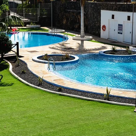 Spacious With Large Terrace In Amarilla Golf Appartement